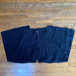 NWT Anthro Louie wide leg flowy pants. Size 8